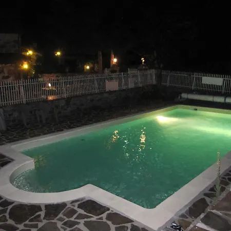 Сasa de vacaciones Confortable En Campagne A Avec Piscine