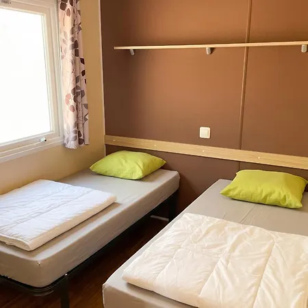 Ferienhaus Confortable En Campagne A Avec Piscine Argences-en-Aubrac