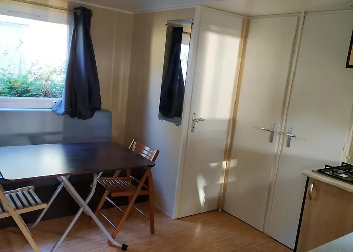 Confortable En Campagne A Avec Piscine Argences-en-Aubrac